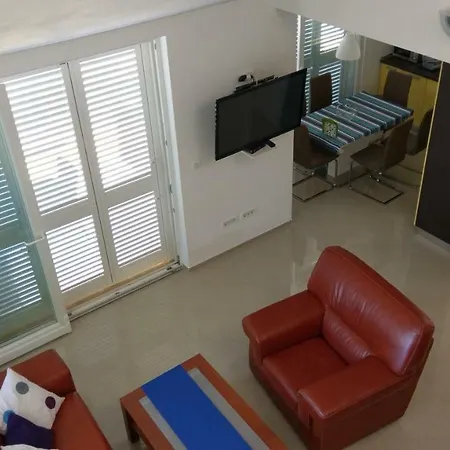 Tramuntana Holiday Home Porozina Exterior photo